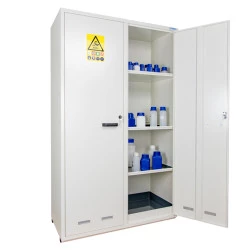 Armoire multirisque avec protection anti-corrosion, 2 ou 4 compartiments