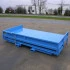 Benne auto-basculante ouverte bleue. Version sur socle. Volume 580 à 990 litres Benne auto-basculante ouverte bleue. Version sur socle. Volume 580 à 990 litres