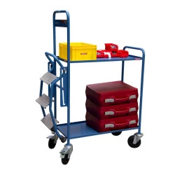 Chariot préparateur de commandes avec escabeau intégré
