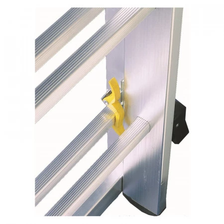 Renfort intérieur sur le stabilisateur. Renfort intérieur sur le stabilisateur.