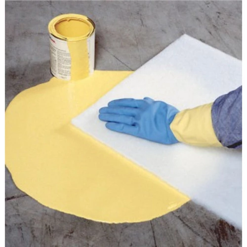 Tapis absorbant pour fluides visqueux et substances épaisses