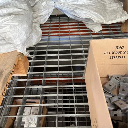 Caillebotis pour rack de rayonnage Caillebotis pour rack de rayonnage