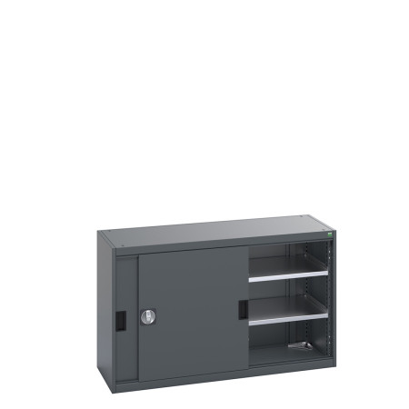 40014059 - Armoire CUBIO SMS-1358-11 - Avec Portes Coulissantes, 2 Tablettes - LxPxH 1300x525x800mm - Full Gris Anthracite RAL 7016 40014059 - Armoire CUBIO SMS-1358-11 - Avec Portes Coulissantes, 2 Tablettes - LxPxH 1300x525x800mm - Full Gris Anthracite RAL 7016
