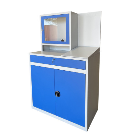Armoire informatique double pour environnement poussiéreux. La tablette pour l'imprimante est réglable en hauteur au pas de 50 mm. Armoire informatique double pour environnement poussiéreux. La tablette pour l'imprimante est réglable en hauteur au pas de 50 mm.