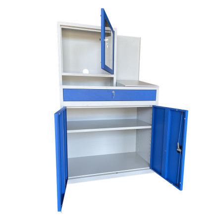 Armoire double idéale pour la protection et le rangement du matériel informatique en milieu poussiéreux. Chaque porte se ferme par serrure à clés. Armoire avec portes battantes équipée d'une serrure 3 points pour plus de sécurité (caisson inférieur). Armoire double idéale pour la protection et le rangement du matériel informatique en milieu poussiéreux. Chaque porte se ferme par serrure à clés. Armoire avec portes battantes équipée d'une serrure 3 points pour plus de sécurité (caisson inférieur).