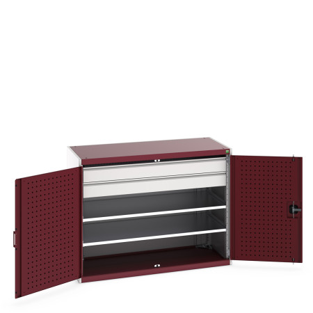 40022084 - Armoire CUBIO SMF-13610 - Avec Portes Perfo, 2 Tablettes, 2 Tiroirs - LxPxH 1300x650x1000mm - Rouge Pourpre RAL 3004 40022084 - Armoire CUBIO SMF-13610 - Avec Portes Perfo, 2 Tablettes, 2 Tiroirs - LxPxH 1300x650x1000mm - Rouge Pourpre RAL 3004
