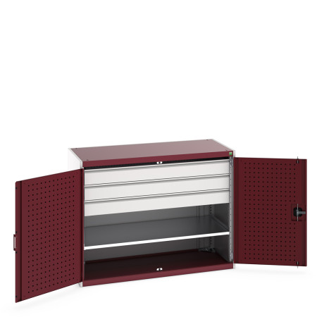 40022085 - Armoire CUBIO SMF-13610 - Avec Portes Perfo, 1 Tablette, 3 Tiroirs - LxPxH 1300x650x1000mm - Rouge Pourpre RAL 3004 40022085 - Armoire CUBIO SMF-13610 - Avec Portes Perfo, 1 Tablette, 3 Tiroirs - LxPxH 1300x650x1000mm - Rouge Pourpre RAL 3004