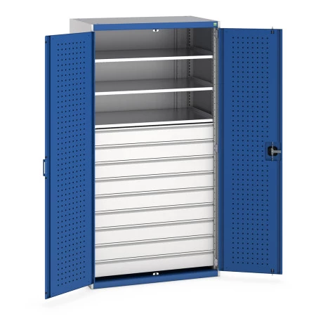 40021114 - Armoire CUBIO SMF-10620-115 - Portes Perfo, 9 Tiroirs, 3 Tablettes - LxPxH 1050x650x2000mm - Bleu Gentiane RAL 5010 40021114 - Armoire CUBIO SMF-10620-115 - Portes Perfo, 9 Tiroirs, 3 Tablettes - LxPxH 1050x650x2000mm - Bleu Gentiane RAL 5010