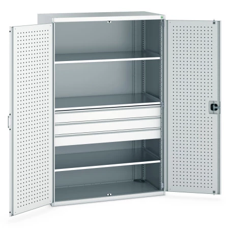 40022087 - Armoire CUBIO SMF-13620 - Avec Portes Perfo, 3 Tiroirs, 3 Tablettes - LxPxH 1300x650x2000mm - Gris Clair RAL 7035 40022087 - Armoire CUBIO SMF-13620 - Avec Portes Perfo, 3 Tiroirs, 3 Tablettes - LxPxH 1300x650x2000mm - Gris Clair RAL 7035