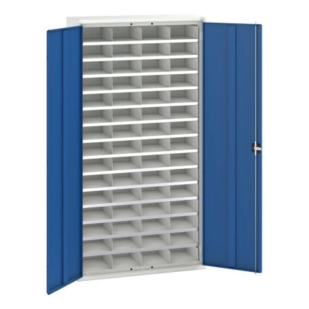 16926503 - VERSO Armoire à cases - 60 cases - LxPxH 1050x350x2000mm - Bleu Gentiane RAL 5010 16926503 - VERSO Armoire à cases - 60 cases - LxPxH 1050x350x2000mm - Bleu Gentiane RAL 5010