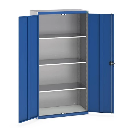 40031030 - Armoire Standard CUBIO - Avec 3 Tablettes - LxPxH 1050x525x2000mm - Bleu Gentiane RAL 5010 40031030 - Armoire Standard CUBIO - Avec 3 Tablettes - LxPxH 1050x525x2000mm - Bleu Gentiane RAL 5010