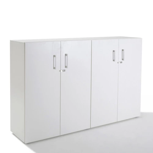 Armoire basse en bois à 4 portes battantes