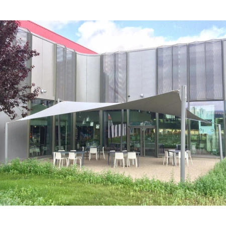 Bâche industrielle plate et renforcée classée M2 Bâche industrielle plate et renforcée classée M2