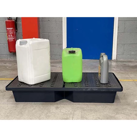 Bac de rétention 70 litres gris anthracite. Support 3 bidons Bac de rétention 70 litres gris anthracite. Support 3 bidons
