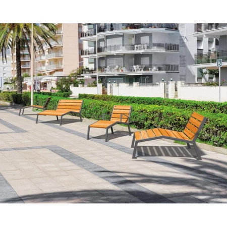 Chaise longue urbaine en bois Chaise longue urbaine en bois