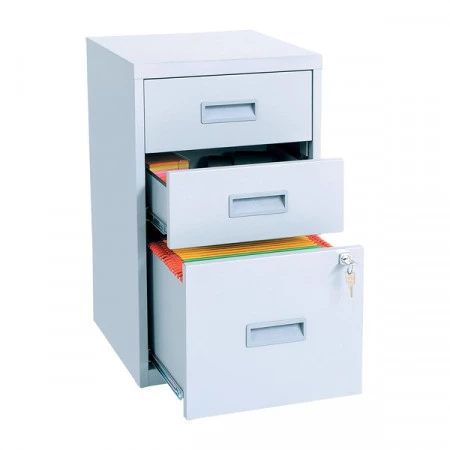 Caisson de bureau économique équipé de 2 ou 3 tiroirs. Construction robuste en métal soudé avec poignées plastiques encastrée. Tiroirs profonds pour le classement de dossiers suspendus. Fermeture à clef (2 clefs fournies). Peinture epoxy. Caisson de bureau économique équipé de 2 ou 3 tiroirs. Construction robuste en métal soudé avec poignées plastiques encastrée. Tiroirs profonds pour le classement de dossiers suspendus. Fermeture à clef (2 clefs fournies). Peinture epoxy.
