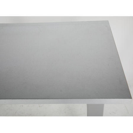 Zoom sur le plateau en aluzink - dim. 1600 x 800 ou 2000 x 800 mm Zoom sur le plateau en aluzink - dim. 1600 x 800 ou 2000 x 800 mm