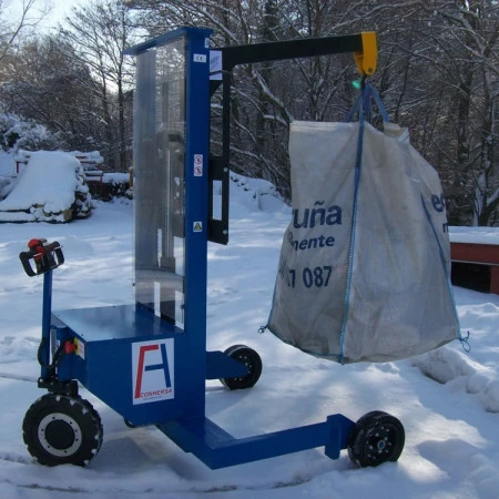 Gerbeur électrique tout-terrain. Equipement indispensable sur vos chantiers Gerbeur électrique tout-terrain. Equipement indispensable sur vos chantiers