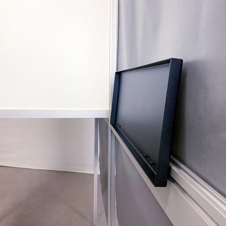Tablette relevée Tablette relevée