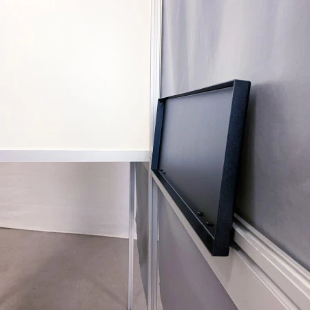 Tablette relevée Tablette relevée