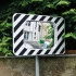 Miroir de sécurité routière -
Avec une fixation universelle pour une pose murale ou sur poteau Miroir de sécurité routière -
Avec une fixation universelle pour une pose murale ou sur poteau