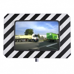 Miroir routier conforme