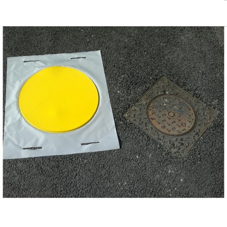 protégeant les plaques, grilles d'égouts et bordures de trottoir. Deux tailles disponibles. protégeant les plaques, grilles d'égouts et bordures de trottoir. Deux tailles disponibles.