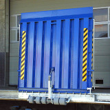 Pont de chargement acier articulé coulissant 5000 kg Pont de chargement acier articulé coulissant 5000 kg