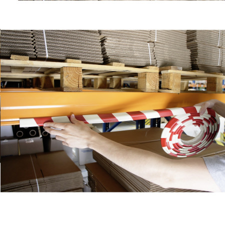 Rouleau de protection de rayonnage rouge et blanche facile à poser avec l'adhésif double face Rouleau de protection de rayonnage rouge et blanche facile à poser avec l'adhésif double face
