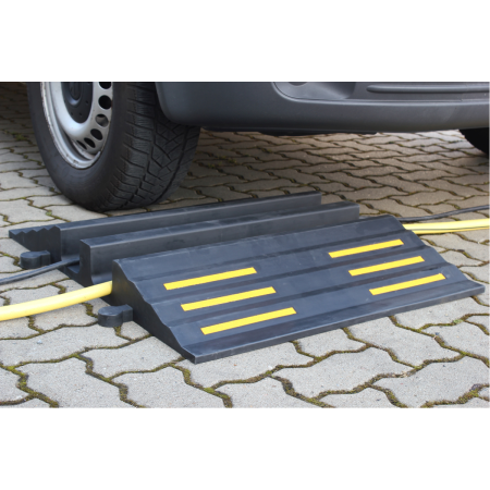 Gaine noire 680 mm en situation Gaine noire 680 mm en situation