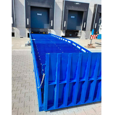 Rampe de chargement de quai