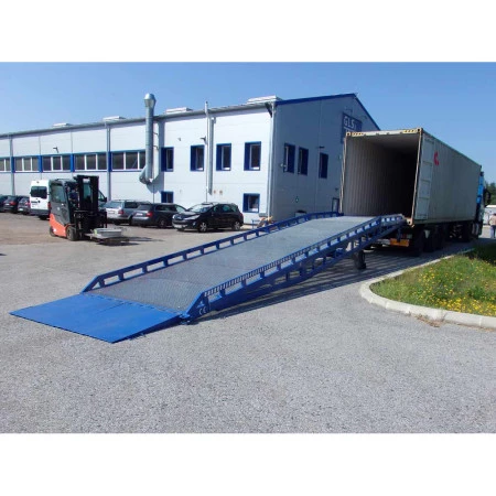 Rampe de chargement mobile rabattable