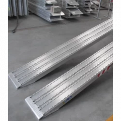 Rampes de chargement droites 21,5T