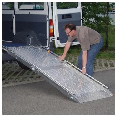 Rampe de chargement repliable 2 parties Rampe de chargement repliable 2 parties
