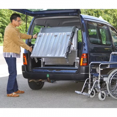 Rampe de chargement repliable 3 parties Rampe de chargement repliable 3 parties