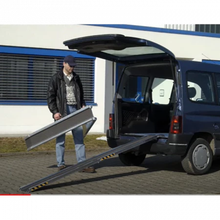 Rampes de chargement alu pliables et antidérapantes Rampes de chargement alu pliables et antidérapantes