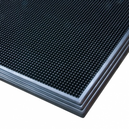 Tapis d'entrée désinfectant