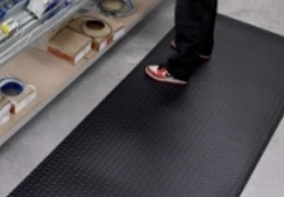 Tapis d'auto et revêtements