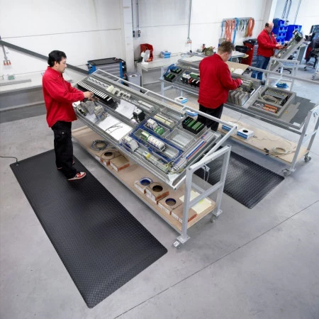 Tapis antistatique antifatigue ESD - tôle diamant Tapis antistatique antifatigue ESD - tôle diamant