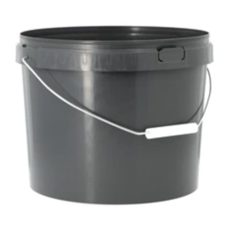 Seaux De Visage Citrouille D'halloween Avec Des Bonbons Colorés à L