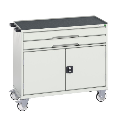 16927061 - VERSO servante roulante - Avec 2 tiroirs, portes, dessus 3 rebords - LxPxH: 1050x550x965mm - Gris Clair RAL 7035 16927061 - VERSO servante roulante - Avec 2 tiroirs, portes, dessus 3 rebords - LxPxH: 1050x550x965mm - Gris Clair RAL 7035