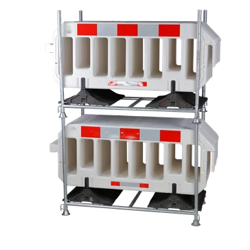 Rack de stockage avec 15 barrières de protection blanches Rack de stockage avec 15 barrières de protection blanches