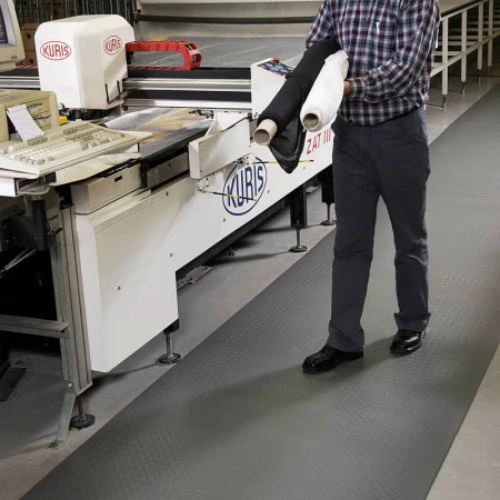 Tapis antifatigue à surface granuleuse Tapis antifatigue à surface granuleuse