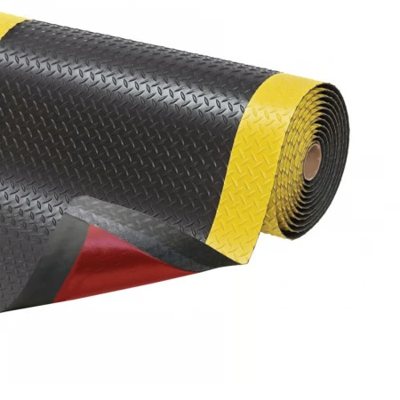 Tapis antifatigue haute résistance à tôle diamant Tapis antifatigue haute résistance à tôle diamant