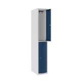 Vestiaire 2 cases superposées à portes bombées - Larg. 300 mm. Monobloc multicases de 2 à 8 casiers conçue dans des formes généreuses alliant des courbes douces et des arêtes verticales et horizontales, donnant une impression d'esthétisme et de confort. Vestiaire 2 cases superposées à portes bombées - Larg. 300 mm. Monobloc multicases de 2 à 8 casiers conçue dans des formes généreuses alliant des courbes douces et des arêtes verticales et horizontales, donnant une impression d'esthétisme et de confort.