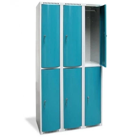 Vestiaire 2 cases superposées à portes bombées - Larg. 300 mm. porte équipée de butée d'arrêt à 90°. Monobloc, fabrication en tôle d'acier phosphatée d'épaisseur 6/10e et 8/10e pour le corps et 15/10e pour les portes. Vestiaire 2 cases superposées à portes bombées - Larg. 300 mm. porte équipée de butée d'arrêt à 90°. Monobloc, fabrication en tôle d'acier phosphatée d'épaisseur 6/10e et 8/10e pour le corps et 15/10e pour les portes.